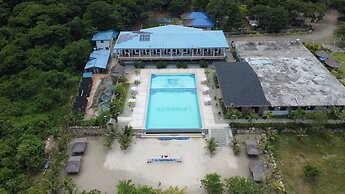 LaSersita Casitas and Water Spa Beach Resort by Cocotel