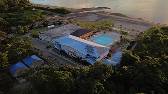 LaSersita Casitas and Water Spa Beach Resort by Cocotel