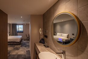 Roaders Plus Hotel Theme