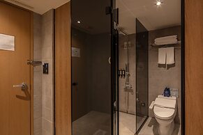 Roaders Plus Hotel Theme