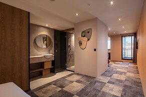 Roaders Plus Hotel Theme