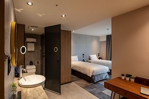 Roaders Plus Hotel Theme