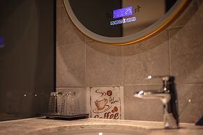 Roaders Plus Hotel Theme