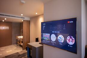 Roaders Plus Hotel Theme