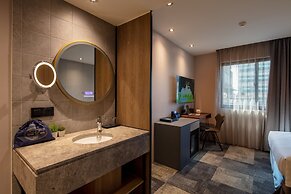 Roaders Plus Hotel Theme