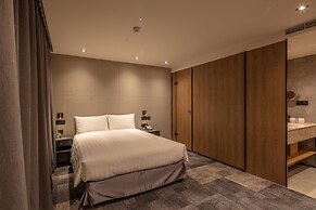 Roaders Plus Hotel Theme