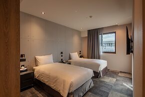 Roaders Plus Hotel Theme