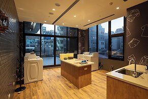 Roaders Plus Hotel Theme