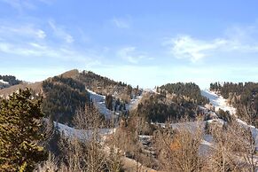 Gavilon Aspen Studio