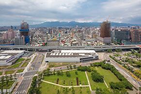 Roaders Plus Hotel Taipei Station