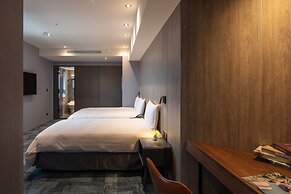 Roaders Plus Hotel Taipei Station