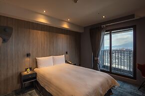 Roaders Plus Hotel Taipei Station