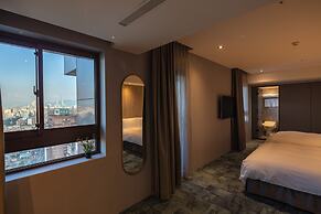 Roaders Plus Hotel Taipei Station