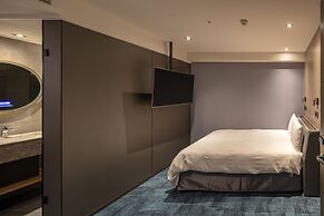 Roaders Plus Hotel Taipei Station