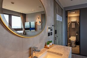Roaders Plus Hotel Taipei Station