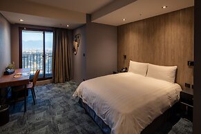 Roaders Plus Hotel Taipei Station