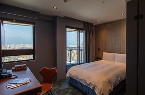 Roaders Plus Hotel Taipei Station