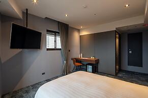 Roaders Plus Hotel Taipei Station