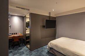 Roaders Plus Hotel Taipei Station