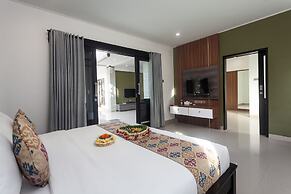 Maja Villa Batubelig by Pramana Villas