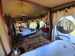TARANGIRE KURO TREETOP LODGE