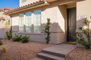 Zions Base Camp 4 Bedroom Townhouse by RedAwning