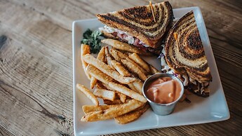 Villa #22 - Fairway To Heaven 3 Bedroom Condo by Redawning