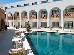 Mercure Conacul Cozieni