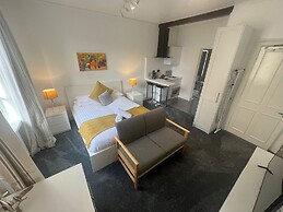 Sun Street ApartHotel