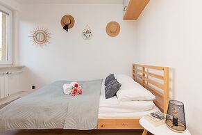 Warsaw Stawki Cosy Apartment by Renters