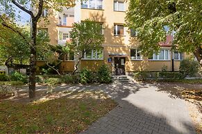 Warsaw Stawki Cosy Apartment by Renters