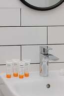 Warsaw Stawki Cosy Apartment by Renters