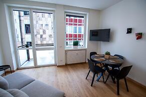 Luxury Apartment With Balcony