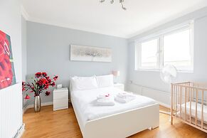 3 Bed Flat, Dedicated Workspace, Parking, 4KTV