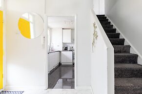 3 Bed Flat, Dedicated Workspace, Parking, 4KTV