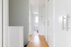 3 Bed Flat, Dedicated Workspace, Parking, 4KTV