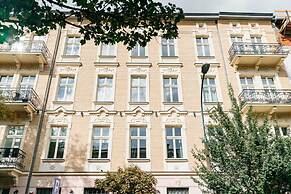 Dandelion Apartment - LoftAffair