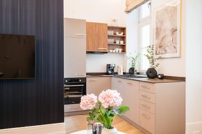 Dandelion Apartment - LoftAffair