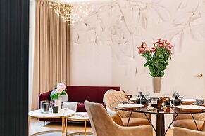 Dandelion Apartment - LoftAffair