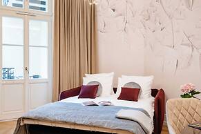 Dandelion Apartment - LoftAffair