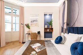 Dandelion Apartment - LoftAffair