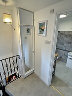 Cosy Oasis in the Heart of Clifton Village