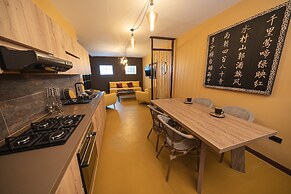 Beautiful Cozy 1 BedR in Astorga Gardens