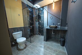 Beautiful Cozy 1 BedR in Astorga Gardens