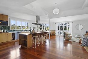 Grey Lynn - Grandeur - Cafe Lifestyle