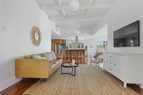 Grey Lynn - Grandeur - Cafe Lifestyle