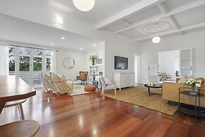 Grey Lynn - Grandeur - Cafe Lifestyle