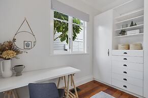 Grey Lynn - Grandeur - Cafe Lifestyle