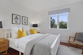 Grey Lynn - Grandeur - Cafe Lifestyle