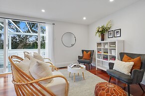 Grey Lynn - Grandeur - Cafe Lifestyle